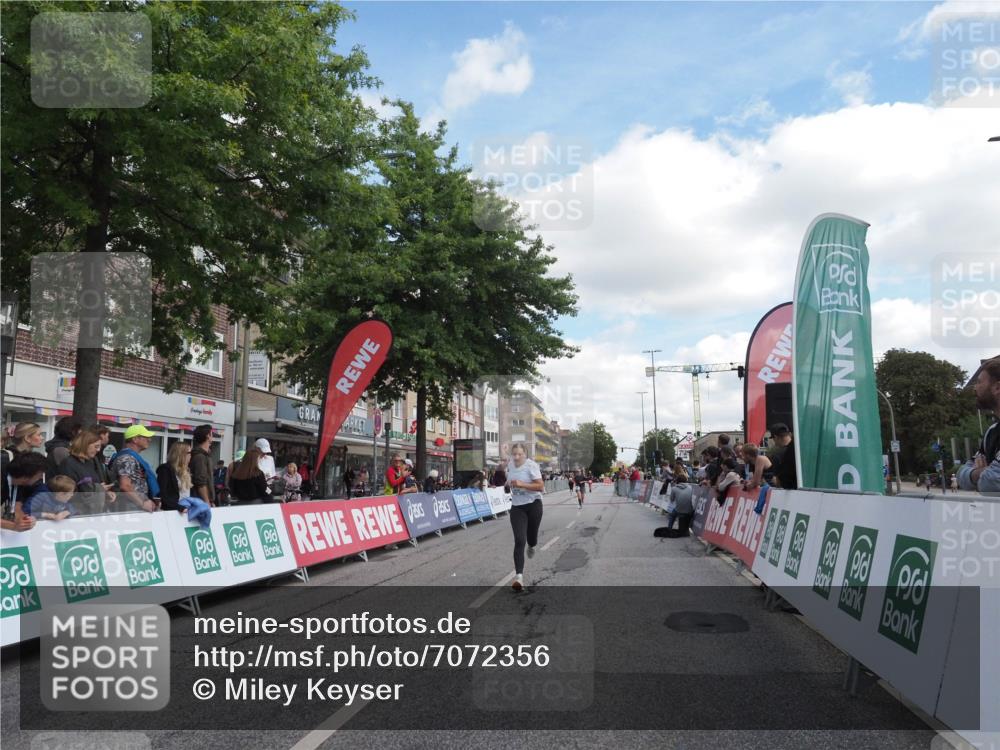 15.09.2024 - PSD Bank Halbmarathon Miley Keyser http://msf.ph/oto/7072356 15.09.2024 12:26:51 Ziel 2009, 2252, 3128, 3374 meine-sportfotos.de