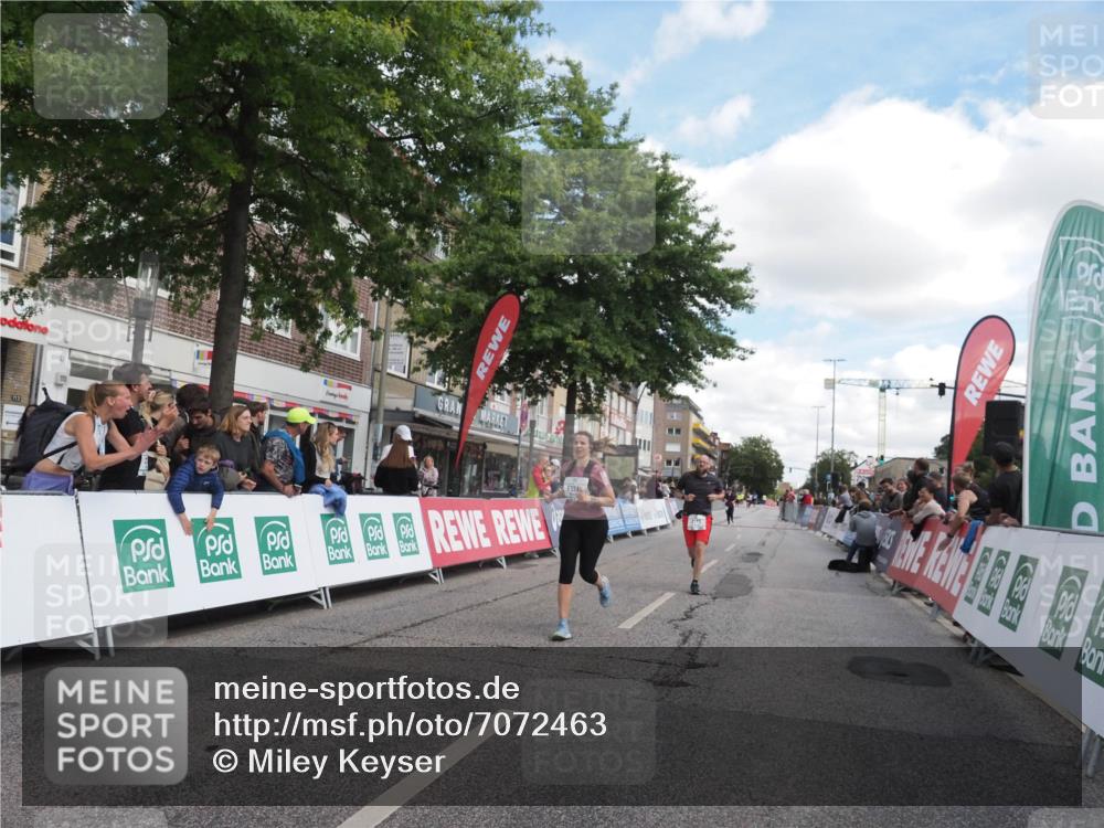 15.09.2024 - PSD Bank Halbmarathon Miley Keyser http://msf.ph/oto/7072463 15.09.2024 12:27:05 Ziel 2113, 2812, 3249, 3490 meine-sportfotos.de