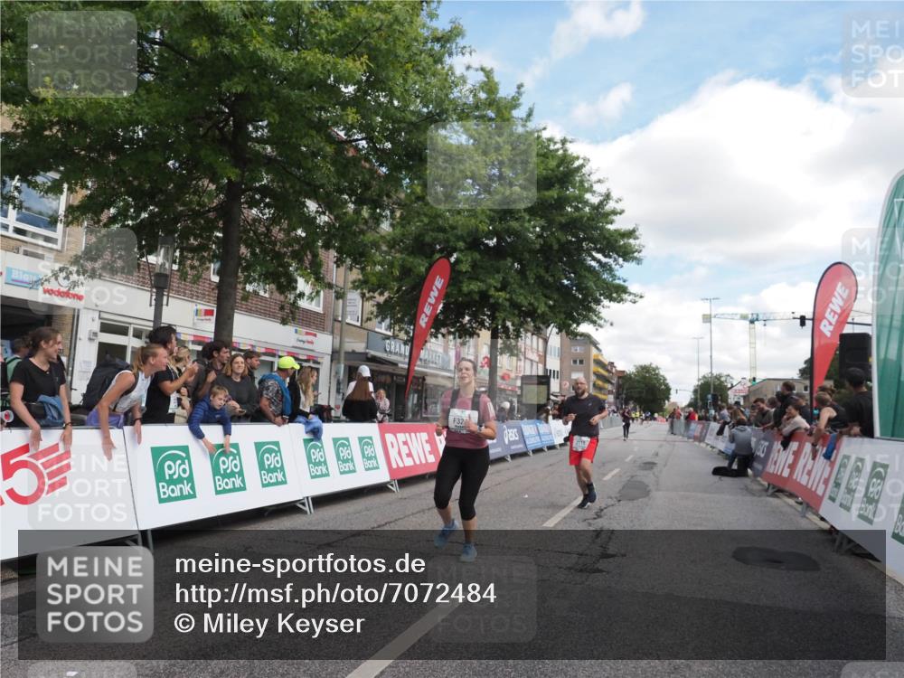 15.09.2024 - PSD Bank Halbmarathon Miley Keyser http://msf.ph/oto/7072484 15.09.2024 12:27:05 Ziel 2113, 2812, 3249, 3490 meine-sportfotos.de