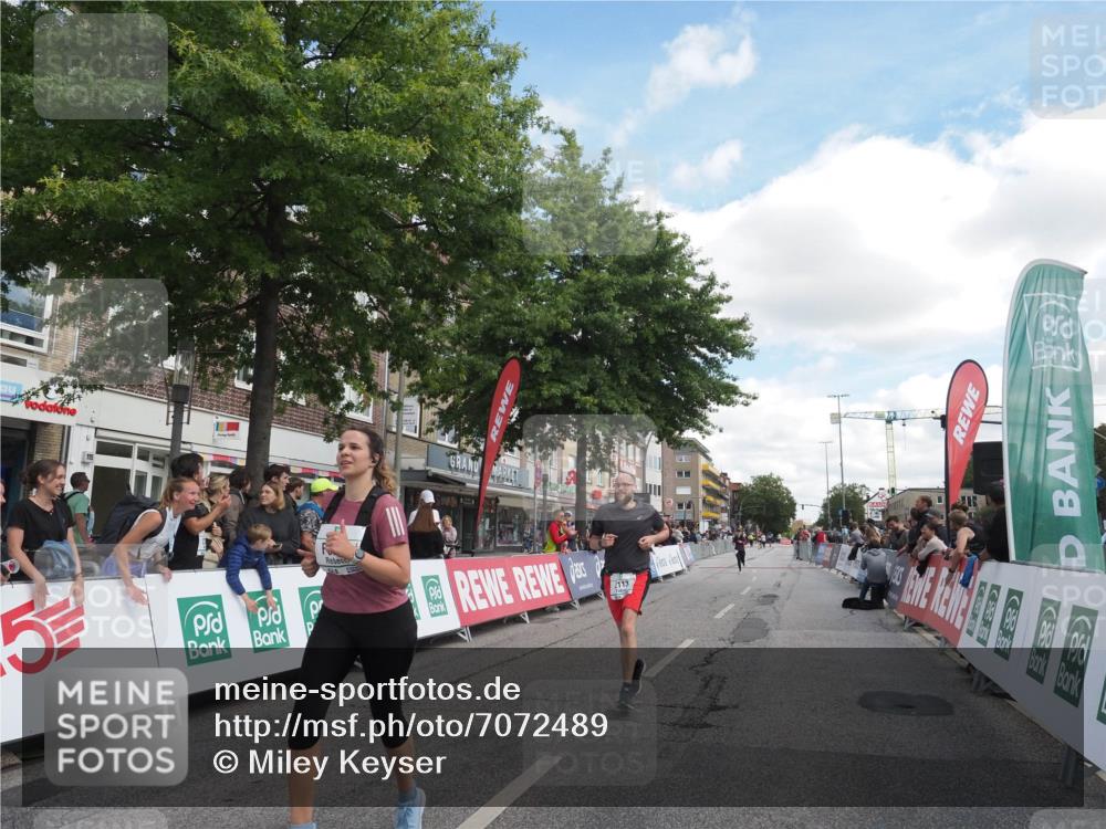 15.09.2024 - PSD Bank Halbmarathon Miley Keyser http://msf.ph/oto/7072489 15.09.2024 12:27:06 Ziel 2113, 2812, 3249, 3490 meine-sportfotos.de