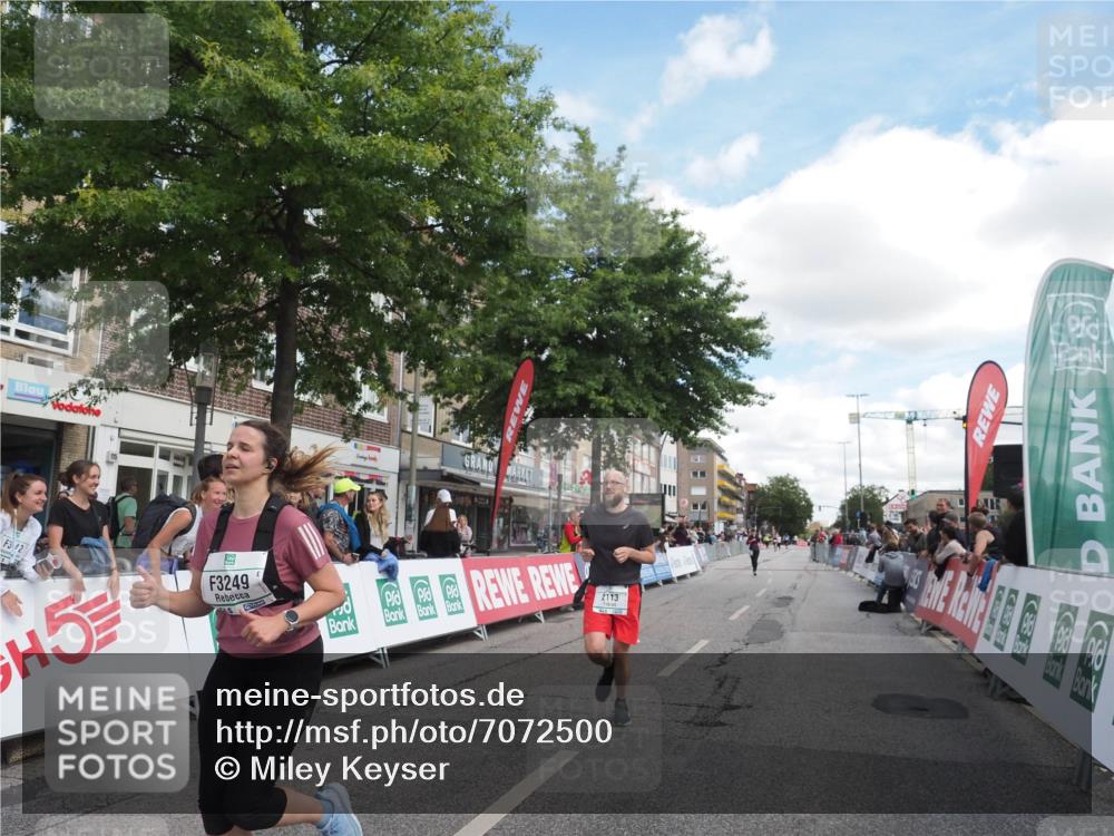 15.09.2024 - PSD Bank Halbmarathon Miley Keyser http://msf.ph/oto/7072500 15.09.2024 12:27:06 Ziel 2113, 2812, 3249, 3490 meine-sportfotos.de