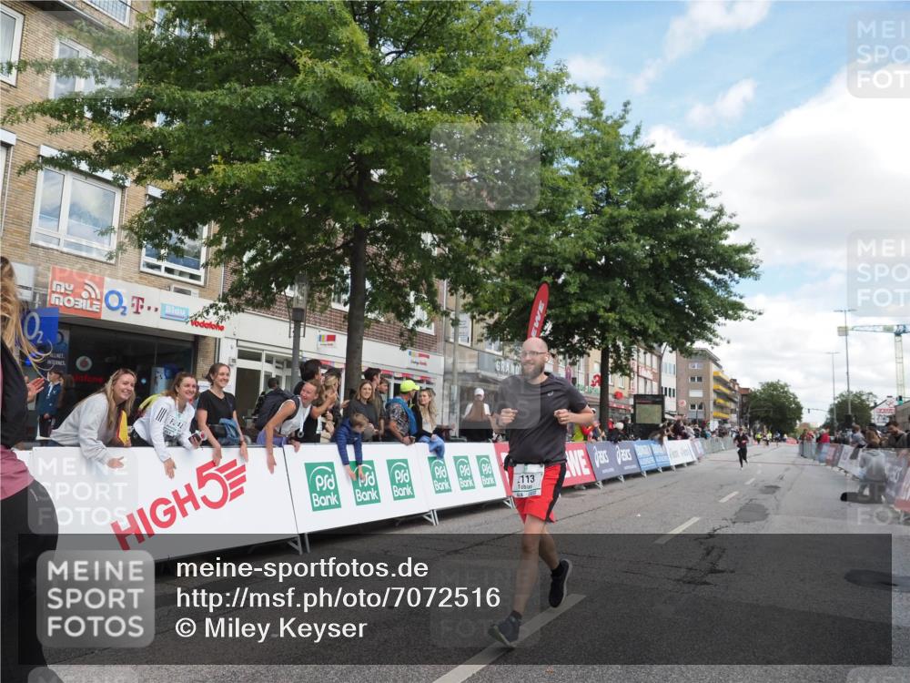 15.09.2024 - PSD Bank Halbmarathon Miley Keyser http://msf.ph/oto/7072516 15.09.2024 12:27:07 Ziel 2113, 2812, 3249, 3490 meine-sportfotos.de