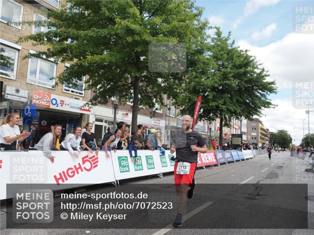 15.09.2024 - PSD Bank Halbmarathon Miley Keyser http://msf.ph/oto/7072523 15.09.2024 12:27:07 Ziel 2113, 2812, 3249, 3490 meine-sportfotos.de
