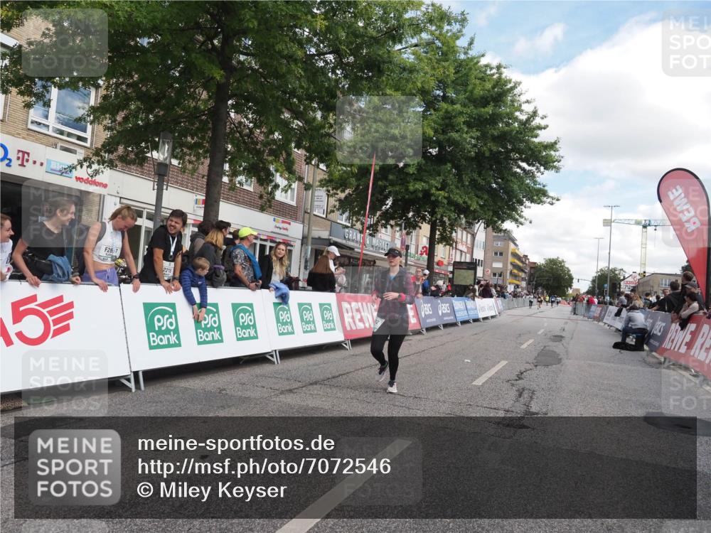 15.09.2024 - PSD Bank Halbmarathon Miley Keyser http://msf.ph/oto/7072546 15.09.2024 12:27:14 Ziel 2113, 2812, 3249, 3490 meine-sportfotos.de