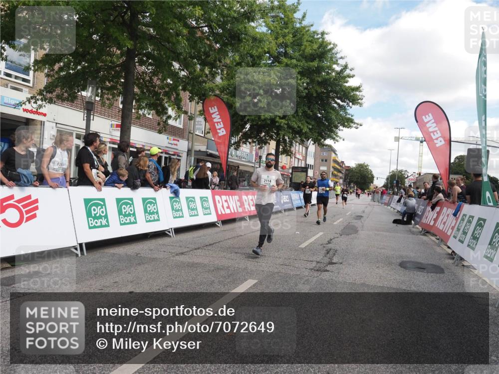 15.09.2024 - PSD Bank Halbmarathon Miley Keyser http://msf.ph/oto/7072649 15.09.2024 12:27:38 Ziel 2114, 2156, 2309, 2528, 3288, 3424 meine-sportfotos.de