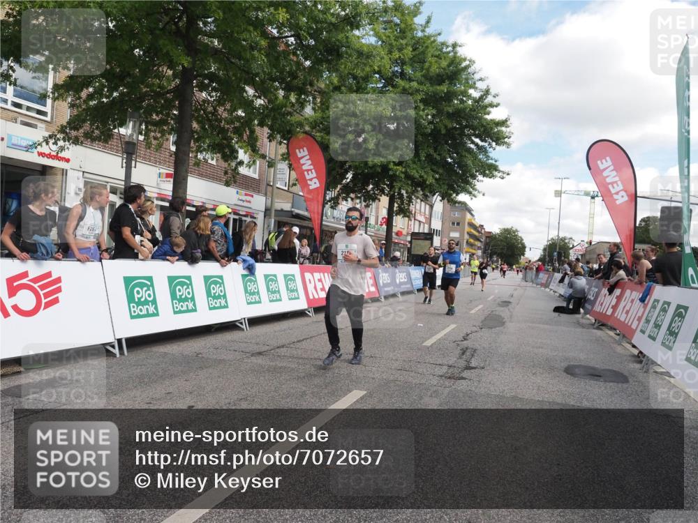 15.09.2024 - PSD Bank Halbmarathon Miley Keyser http://msf.ph/oto/7072657 15.09.2024 12:27:38 Ziel 2114, 2156, 2309, 2528, 3288, 3424 meine-sportfotos.de