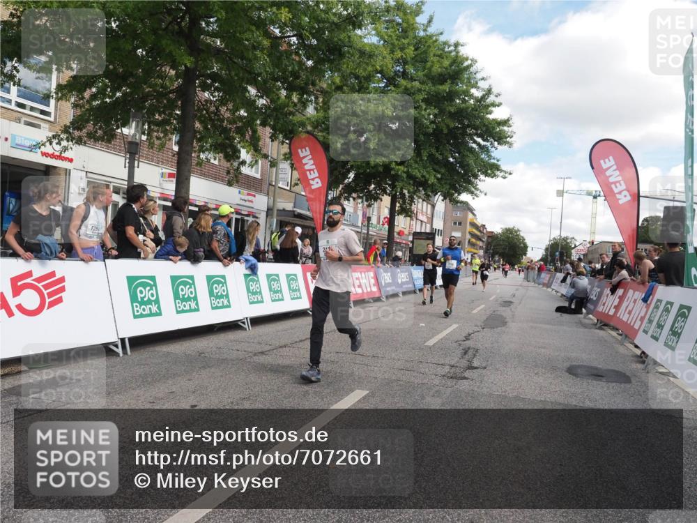 15.09.2024 - PSD Bank Halbmarathon Miley Keyser http://msf.ph/oto/7072661 15.09.2024 12:27:38 Ziel 2114, 2156, 2309, 2528, 3288, 3424 meine-sportfotos.de