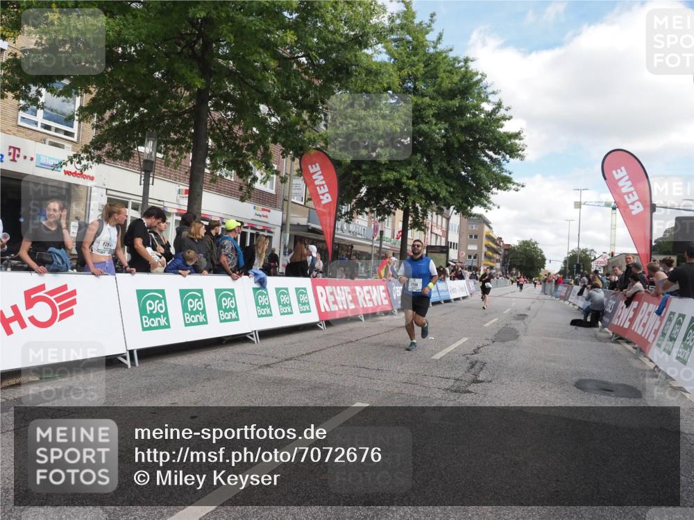 15.09.2024 - PSD Bank Halbmarathon Miley Keyser http://msf.ph/oto/7072676 15.09.2024 12:27:39 Ziel 2114, 2156, 2309, 3288, 3424 meine-sportfotos.de