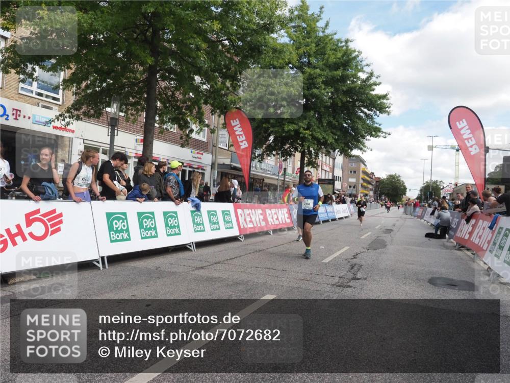 15.09.2024 - PSD Bank Halbmarathon Miley Keyser http://msf.ph/oto/7072682 15.09.2024 12:27:39 Ziel 2114, 2156, 2309, 3288, 3424 meine-sportfotos.de