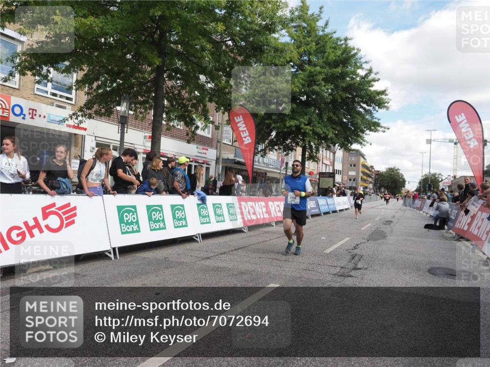 15.09.2024 - PSD Bank Halbmarathon Miley Keyser http://msf.ph/oto/7072694 15.09.2024 12:27:40 Ziel 2114, 2156, 2309, 3288, 3424 meine-sportfotos.de