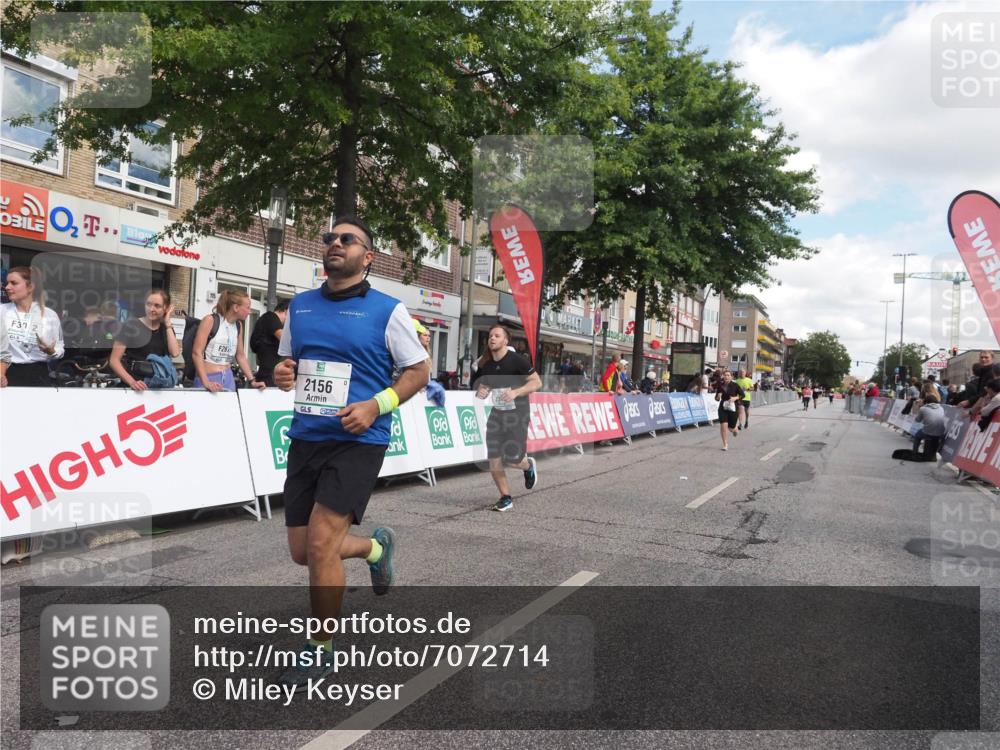 15.09.2024 - PSD Bank Halbmarathon Miley Keyser http://msf.ph/oto/7072714 15.09.2024 12:27:41 Ziel 2114, 2156, 2309, 3288, 3424 meine-sportfotos.de