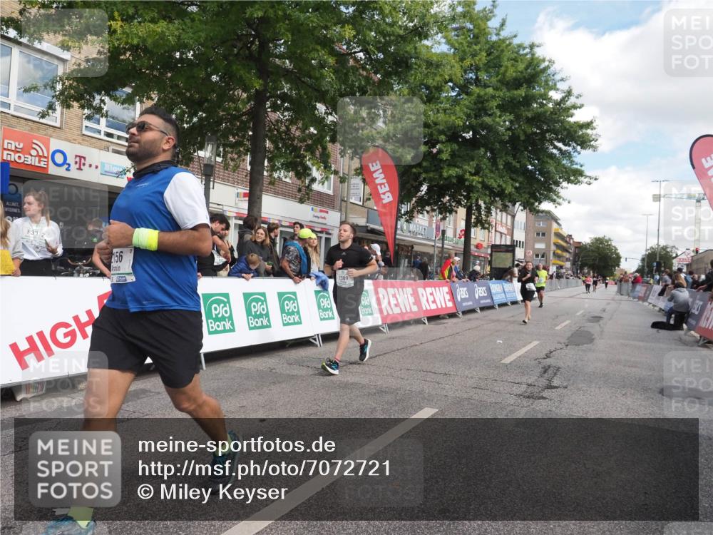 15.09.2024 - PSD Bank Halbmarathon Miley Keyser http://msf.ph/oto/7072721 15.09.2024 12:27:42 Ziel 2114, 2156, 2309, 2360, 3288, 3424 meine-sportfotos.de