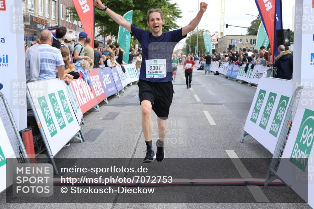 15.09.2024 - PSD Bank Halbmarathon Strokosch-Dieckow http://msf.ph/oto/7072753 15.09.2024 12:23:41 Ziel 987, 2078, 2307, 2550, 3243, 3277, 3320, 3370 meine-sportfotos.de