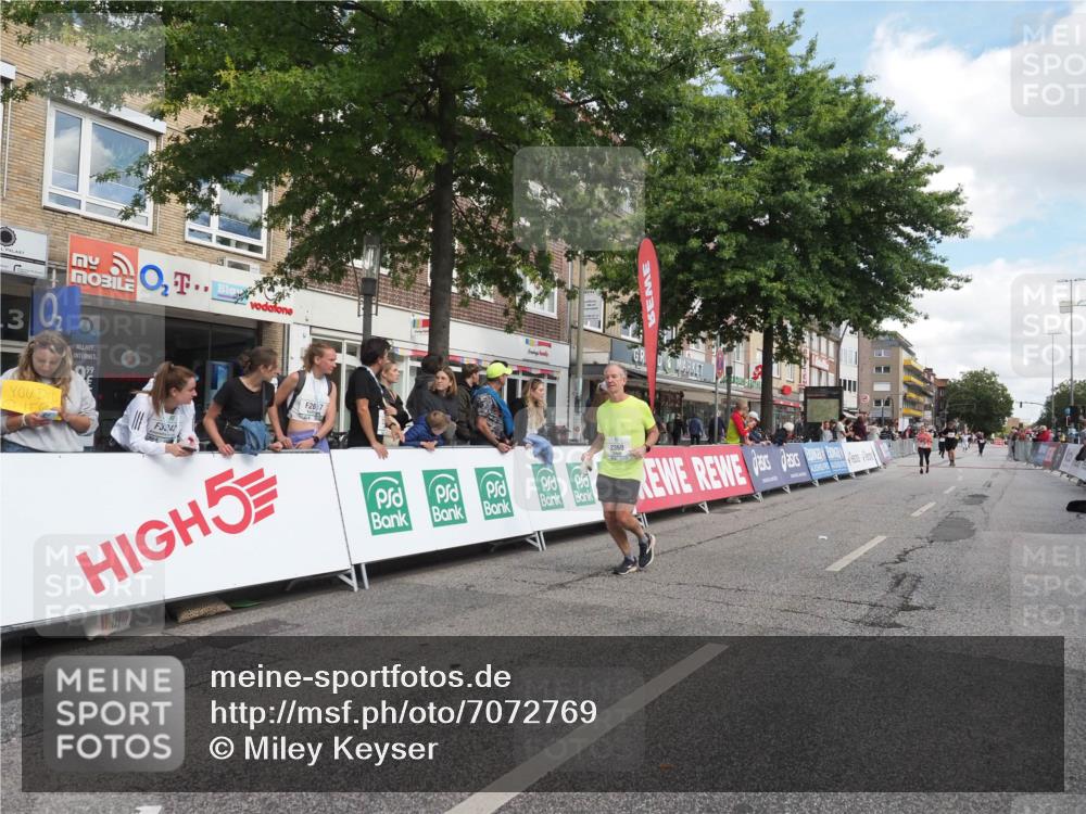 15.09.2024 - PSD Bank Halbmarathon Miley Keyser http://msf.ph/oto/7072769 15.09.2024 12:27:48 Ziel 2114, 2156, 2309, 2360, 3284, 3424 meine-sportfotos.de