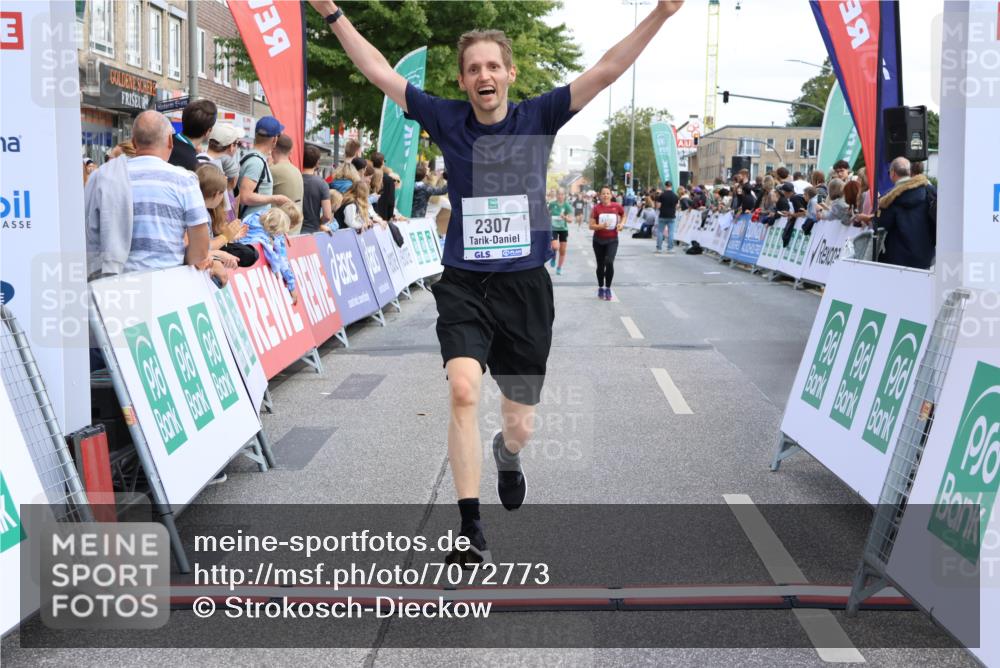 15.09.2024 - PSD Bank Halbmarathon Strokosch-Dieckow http://msf.ph/oto/7072773 15.09.2024 12:23:41 Ziel 987, 2078, 2307, 2550, 3243, 3277, 3320, 3370 meine-sportfotos.de
