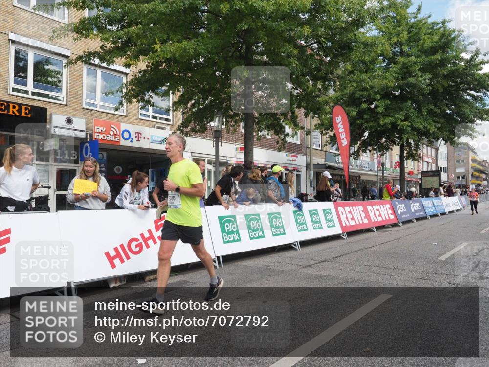 15.09.2024 - PSD Bank Halbmarathon Miley Keyser http://msf.ph/oto/7072792 15.09.2024 12:27:49 Ziel 2156, 2309, 2360, 3284, 3424 meine-sportfotos.de