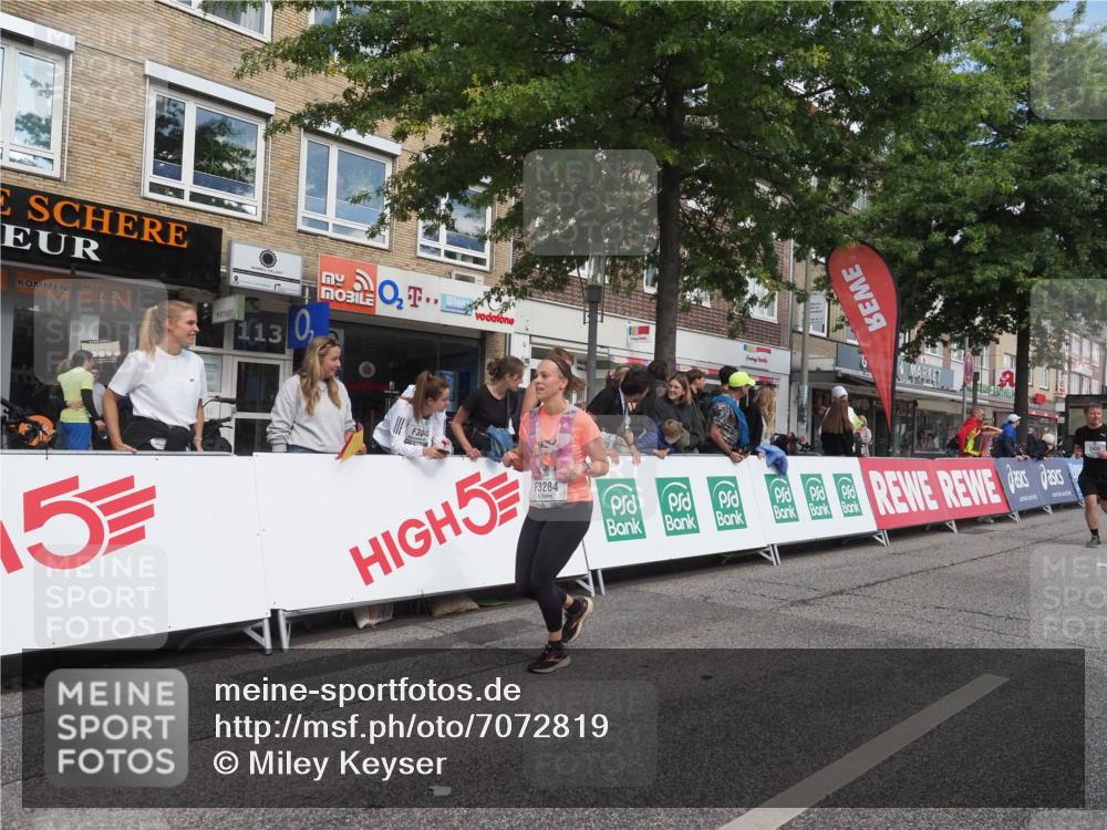 15.09.2024 - PSD Bank Halbmarathon Miley Keyser http://msf.ph/oto/7072819 15.09.2024 12:27:57 Ziel 1858, 2309, 2360, 2420, 3284 meine-sportfotos.de