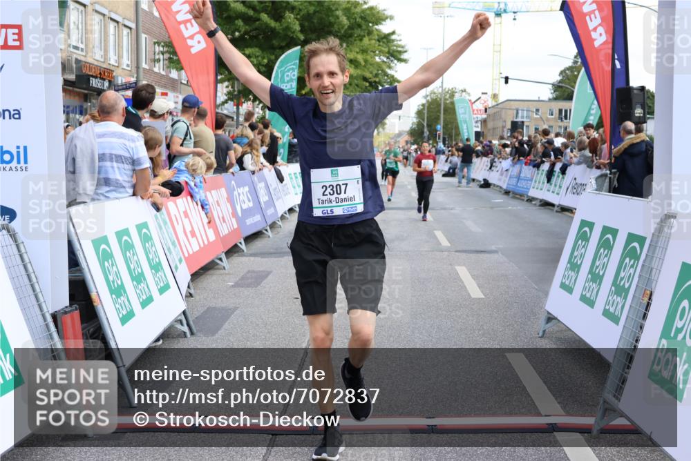 15.09.2024 - PSD Bank Halbmarathon Strokosch-Dieckow http://msf.ph/oto/7072837 15.09.2024 12:23:41 Ziel 987, 2078, 2307, 2550, 3243, 3277, 3320, 3370 meine-sportfotos.de