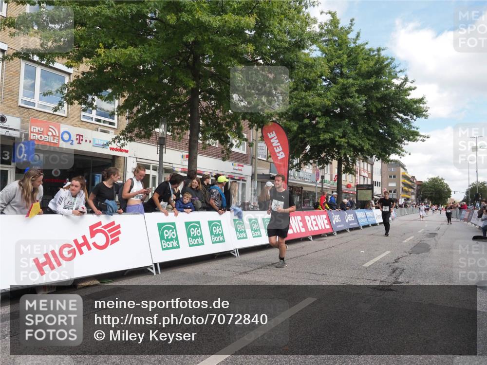 15.09.2024 - PSD Bank Halbmarathon Miley Keyser http://msf.ph/oto/7072840 15.09.2024 12:27:59 Ziel 1858, 2360, 2420, 3284 meine-sportfotos.de
