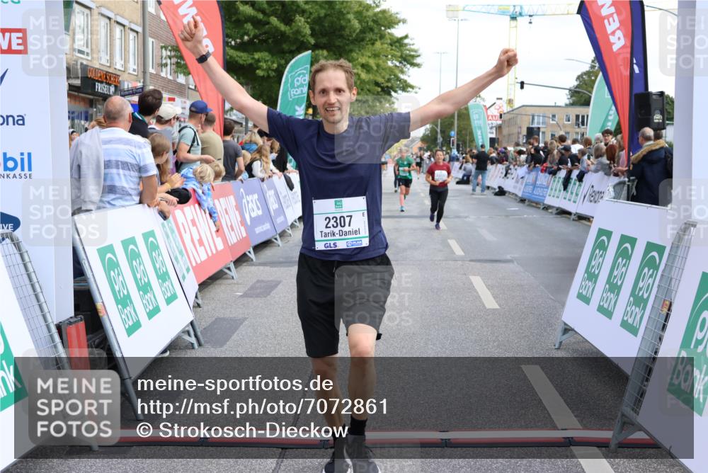 15.09.2024 - PSD Bank Halbmarathon Strokosch-Dieckow http://msf.ph/oto/7072861 15.09.2024 12:23:41 Ziel 987, 2078, 2307, 2550, 3243, 3277, 3320, 3370 meine-sportfotos.de