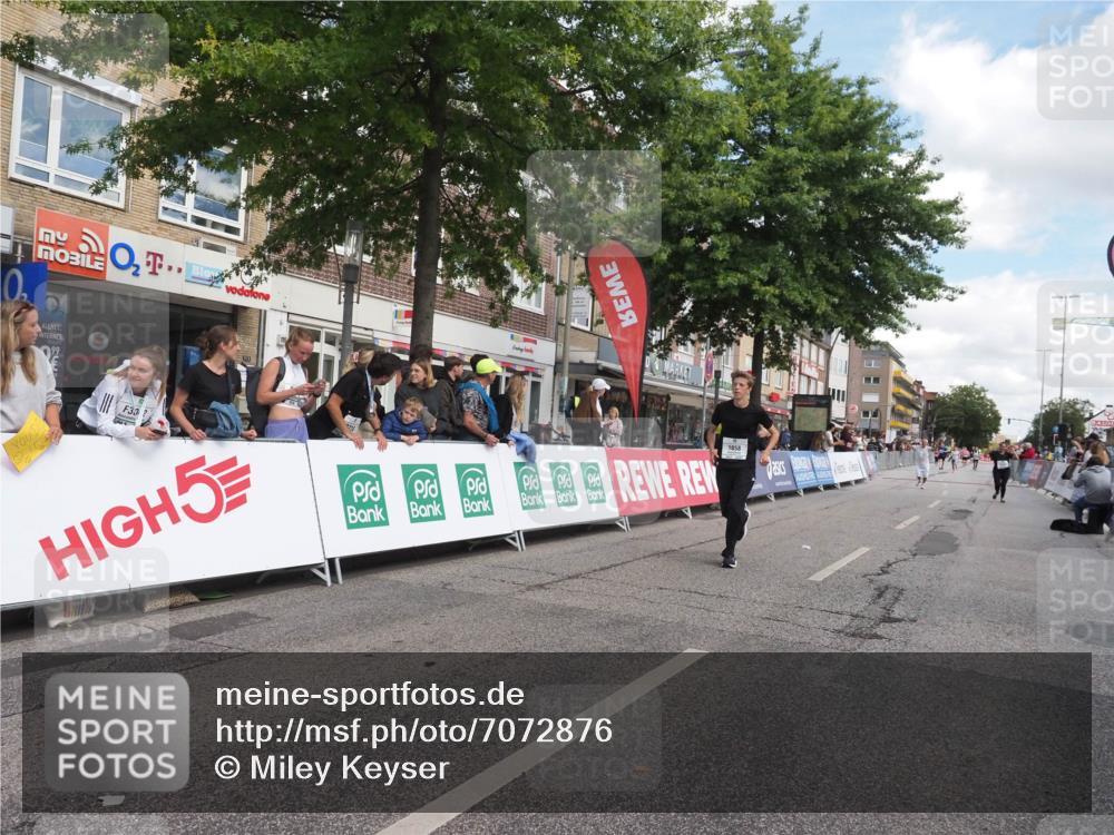 15.09.2024 - PSD Bank Halbmarathon Miley Keyser http://msf.ph/oto/7072876 15.09.2024 12:28:01 Ziel 1858, 2322, 2360, 2420, 3284 meine-sportfotos.de