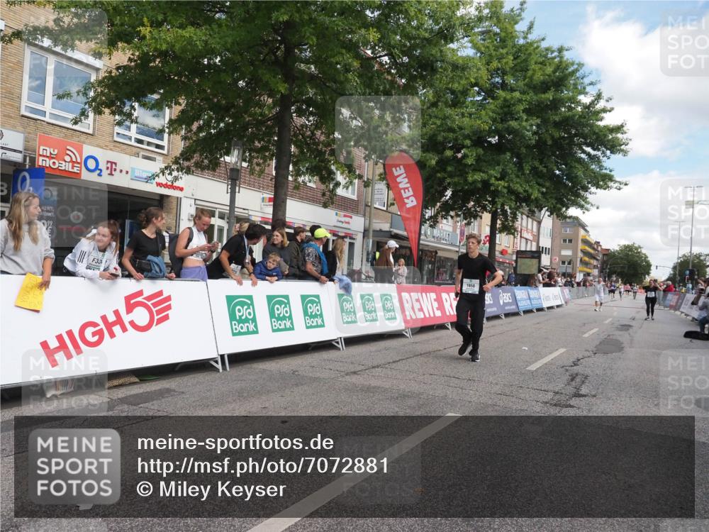 15.09.2024 - PSD Bank Halbmarathon Miley Keyser http://msf.ph/oto/7072881 15.09.2024 12:28:02 Ziel 1858, 2322, 2360, 2420, 3073, 3284 meine-sportfotos.de