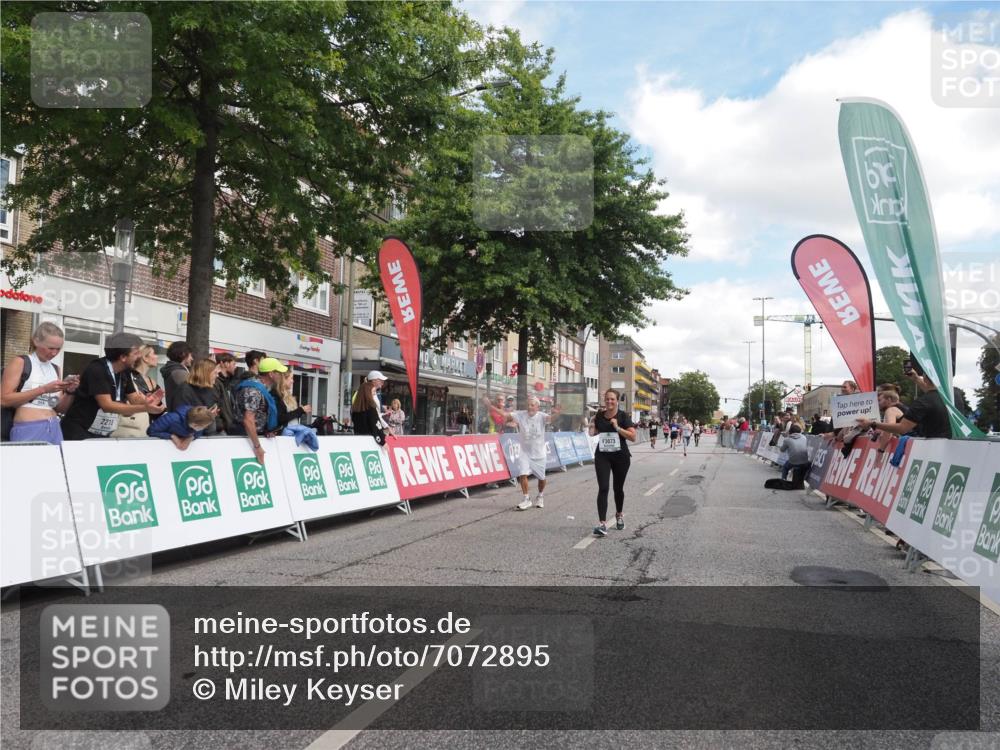 15.09.2024 - PSD Bank Halbmarathon Miley Keyser http://msf.ph/oto/7072895 15.09.2024 12:28:07 Ziel 1858, 2322, 2420, 3073, 3284, 3327 meine-sportfotos.de