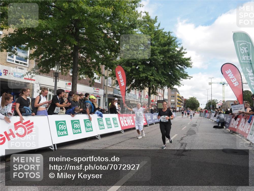 15.09.2024 - PSD Bank Halbmarathon Miley Keyser http://msf.ph/oto/7072927 15.09.2024 12:28:08 Ziel 1858, 2322, 2420, 3073, 3284, 3327 meine-sportfotos.de