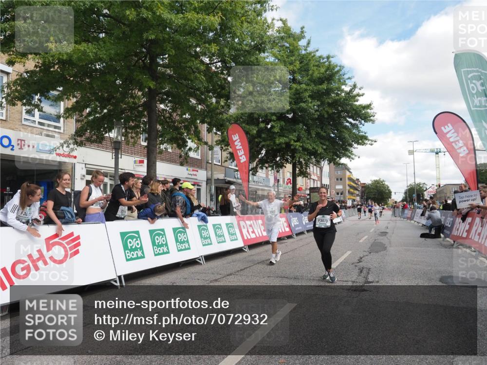15.09.2024 - PSD Bank Halbmarathon Miley Keyser http://msf.ph/oto/7072932 15.09.2024 12:28:08 Ziel 1858, 2322, 2420, 3073, 3284, 3327 meine-sportfotos.de
