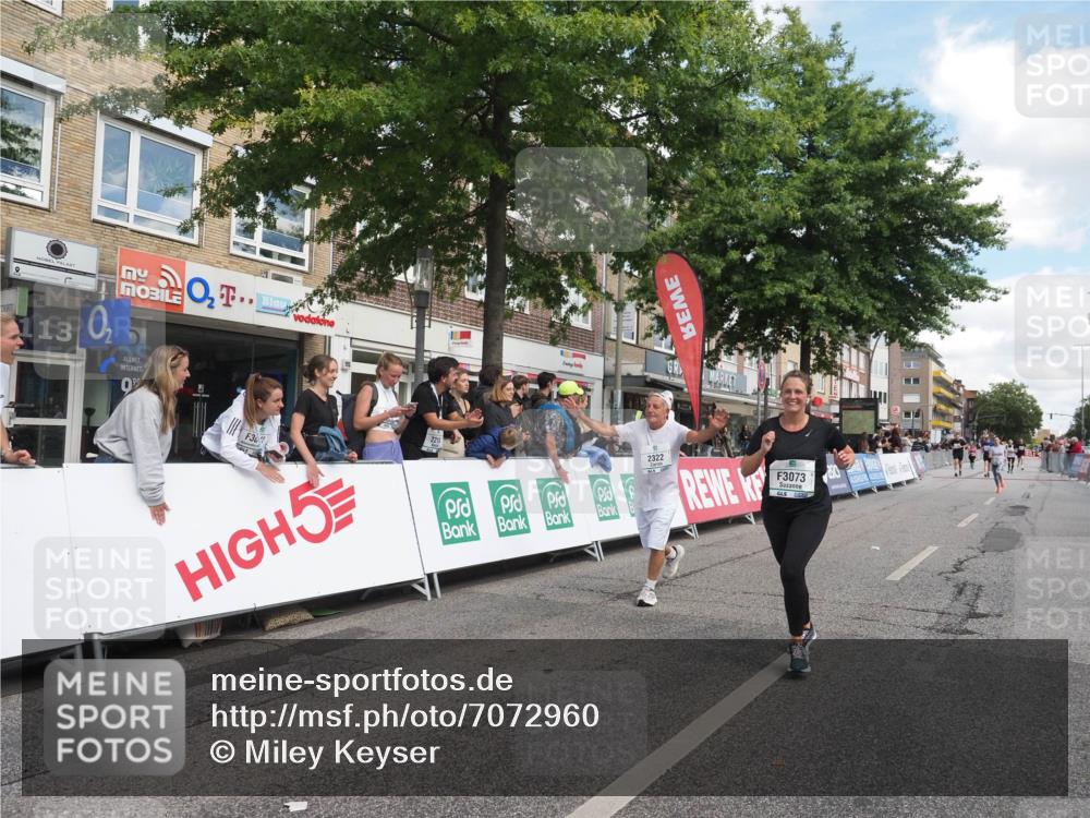15.09.2024 - PSD Bank Halbmarathon Miley Keyser http://msf.ph/oto/7072960 15.09.2024 12:28:09 Ziel 1858, 2322, 2420, 3073, 3284, 3327 meine-sportfotos.de