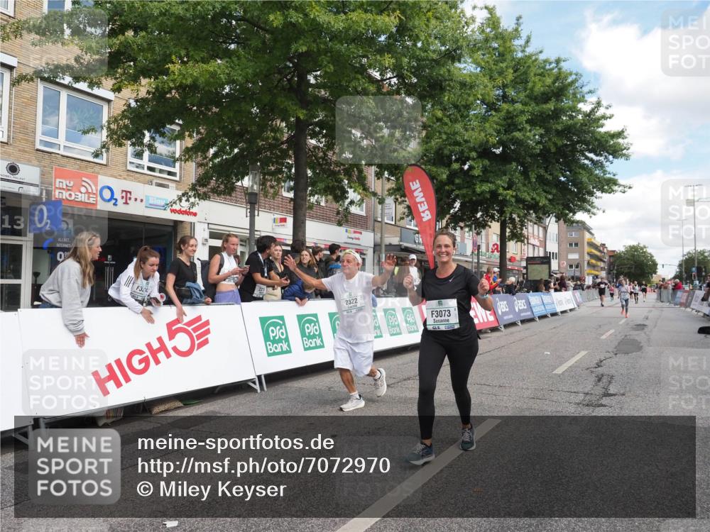 15.09.2024 - PSD Bank Halbmarathon Miley Keyser http://msf.ph/oto/7072970 15.09.2024 12:28:09 Ziel 1858, 2322, 2420, 3073, 3284, 3327 meine-sportfotos.de