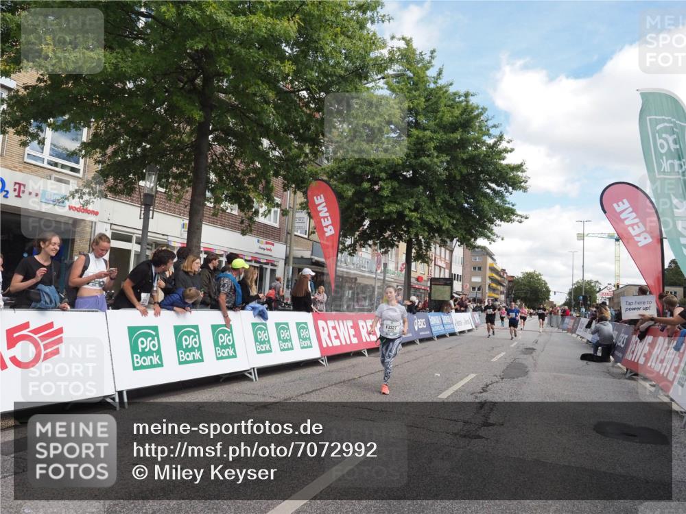 15.09.2024 - PSD Bank Halbmarathon Miley Keyser http://msf.ph/oto/7072992 15.09.2024 12:28:14 Ziel 1858, 2322, 2439, 2441, 3017, 3073, 3121, 3327 meine-sportfotos.de
