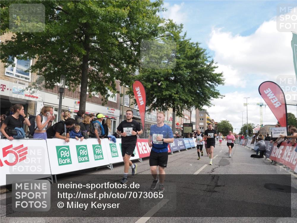 15.09.2024 - PSD Bank Halbmarathon Miley Keyser http://msf.ph/oto/7073065 15.09.2024 12:28:21 Ziel 2322, 2392, 2439, 2441, 3017, 3073, 3121, 3225, 3274, 3327 meine-sportfotos.de