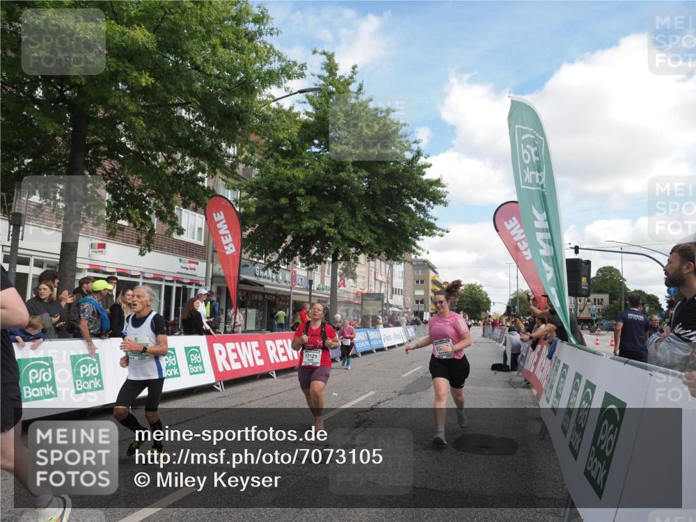 15.09.2024 - PSD Bank Halbmarathon Miley Keyser http://msf.ph/oto/7073105 15.09.2024 12:28:24 Ziel 2392, 2439, 2441, 3017, 3073, 3121, 3225, 3274, 3327 meine-sportfotos.de