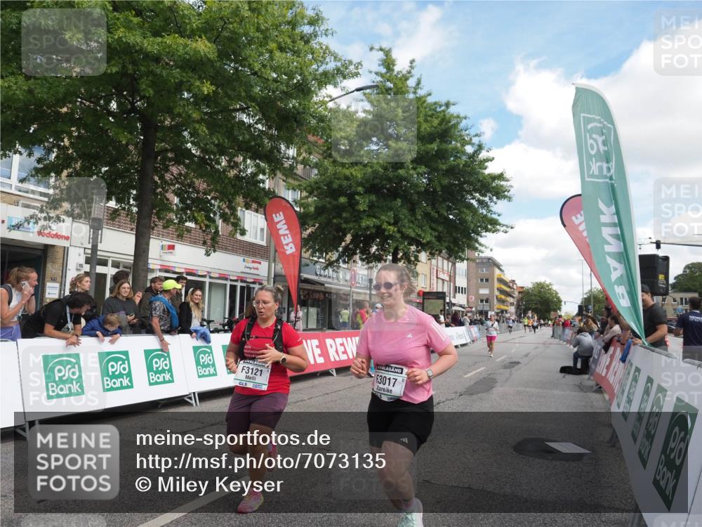 15.09.2024 - PSD Bank Halbmarathon Miley Keyser http://msf.ph/oto/7073135 15.09.2024 12:28:25 Ziel 2392, 2439, 2441, 3017, 3121, 3225, 3274, 3327 meine-sportfotos.de