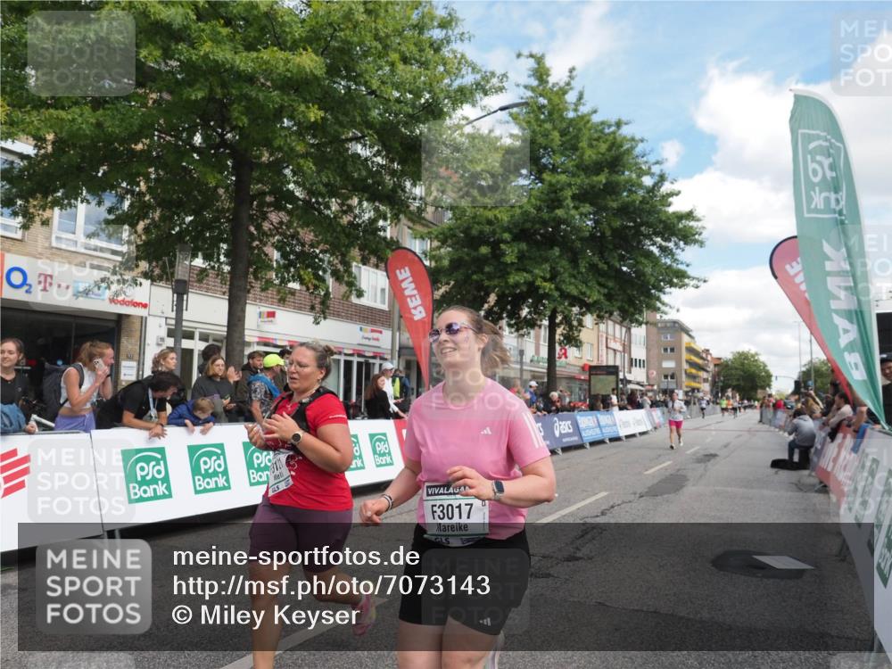 15.09.2024 - PSD Bank Halbmarathon Miley Keyser http://msf.ph/oto/7073143 15.09.2024 12:28:25 Ziel 2392, 2439, 2441, 3017, 3121, 3225, 3274, 3327 meine-sportfotos.de