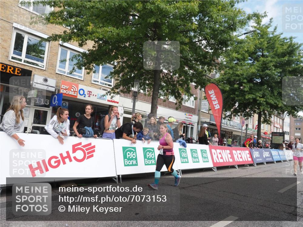 15.09.2024 - PSD Bank Halbmarathon Miley Keyser http://msf.ph/oto/7073153 15.09.2024 12:28:27 Ziel 2392, 2439, 2441, 3017, 3121, 3225, 3274 meine-sportfotos.de