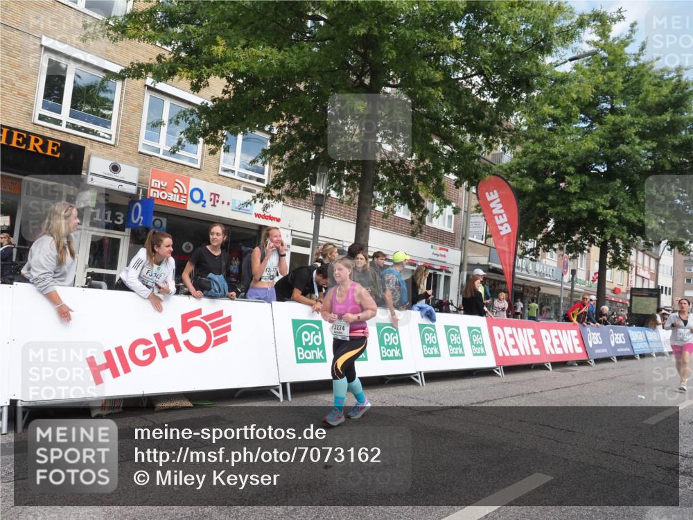 15.09.2024 - PSD Bank Halbmarathon Miley Keyser http://msf.ph/oto/7073162 15.09.2024 12:28:28 Ziel 2392, 2439, 2441, 3017, 3121, 3225, 3274 meine-sportfotos.de