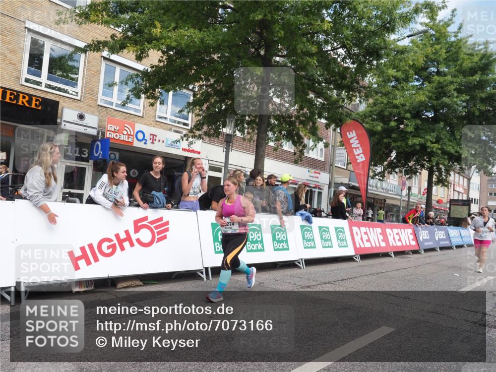 15.09.2024 - PSD Bank Halbmarathon Miley Keyser http://msf.ph/oto/7073166 15.09.2024 12:28:28 Ziel 2392, 2439, 2441, 3017, 3121, 3225, 3274 meine-sportfotos.de