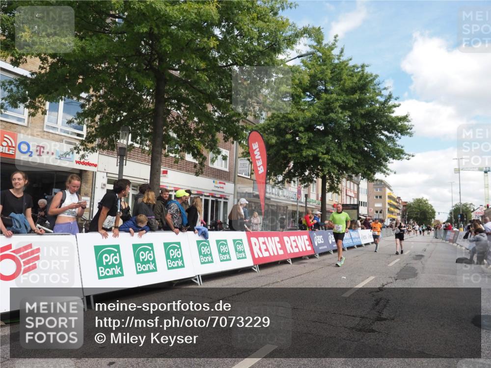 15.09.2024 - PSD Bank Halbmarathon Miley Keyser http://msf.ph/oto/7073229 15.09.2024 12:28:46 Ziel 2076, 2108, 2157, 2458, 2715, 3442 meine-sportfotos.de