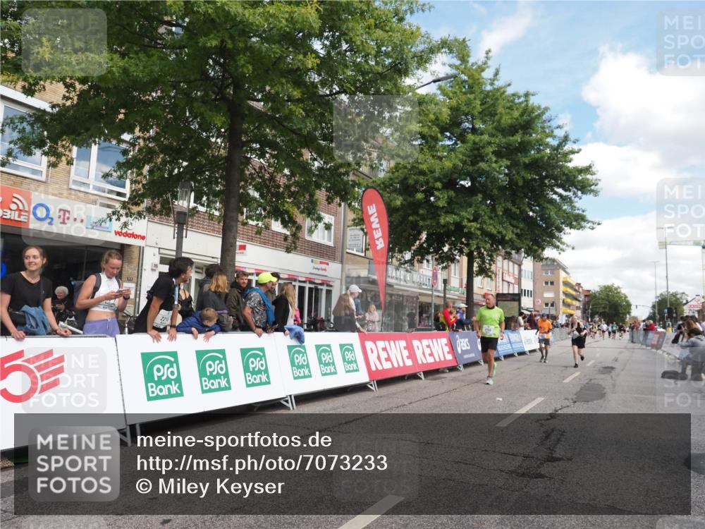 15.09.2024 - PSD Bank Halbmarathon Miley Keyser http://msf.ph/oto/7073233 15.09.2024 12:28:47 Ziel 2076, 2108, 2157, 2458, 2715, 3442 meine-sportfotos.de