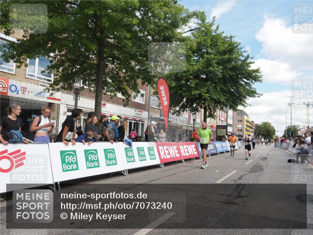 15.09.2024 - PSD Bank Halbmarathon Miley Keyser http://msf.ph/oto/7073240 15.09.2024 12:28:47 Ziel 2076, 2108, 2157, 2458, 2715, 3442 meine-sportfotos.de