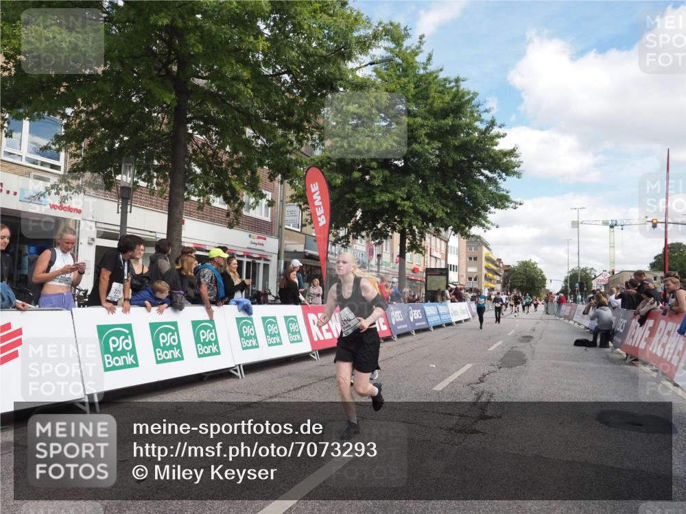 15.09.2024 - PSD Bank Halbmarathon Miley Keyser http://msf.ph/oto/7073293 15.09.2024 12:28:51 Ziel 2076, 2108, 2157, 2288, 2458, 2715, 3255, 3442 meine-sportfotos.de