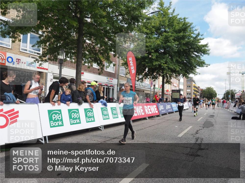 15.09.2024 - PSD Bank Halbmarathon Miley Keyser http://msf.ph/oto/7073347 15.09.2024 12:28:57 Ziel 2076, 2108, 2157, 2288, 2458, 2715, 3057, 3247, 3255, 3266, 3287, 3325, 3442 meine-sportfotos.de