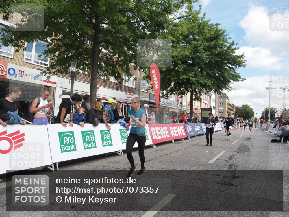 15.09.2024 - PSD Bank Halbmarathon Miley Keyser http://msf.ph/oto/7073357 15.09.2024 12:28:57 Ziel 2076, 2108, 2157, 2288, 2458, 2715, 3057, 3247, 3255, 3266, 3287, 3325, 3442 meine-sportfotos.de