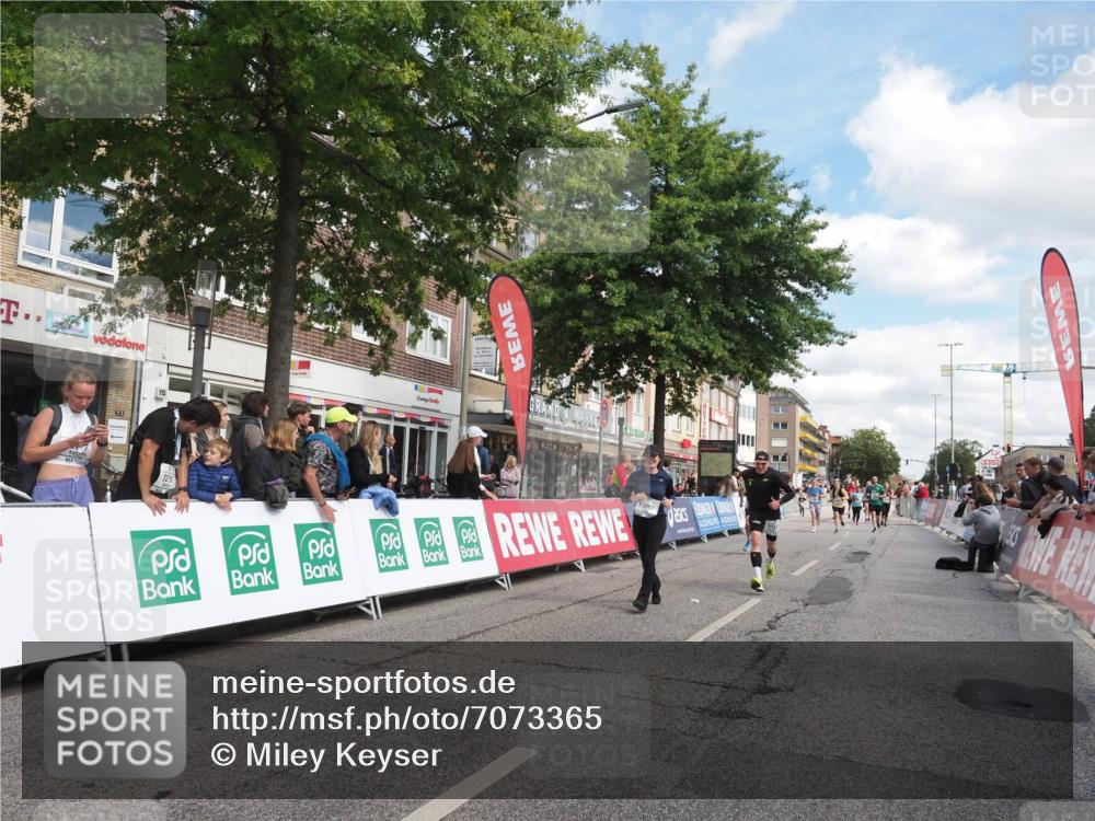 15.09.2024 - PSD Bank Halbmarathon Miley Keyser http://msf.ph/oto/7073365 15.09.2024 12:28:58 Ziel 2076, 2108, 2157, 2288, 2458, 2715, 3057, 3247, 3255, 3266, 3287, 3325 meine-sportfotos.de