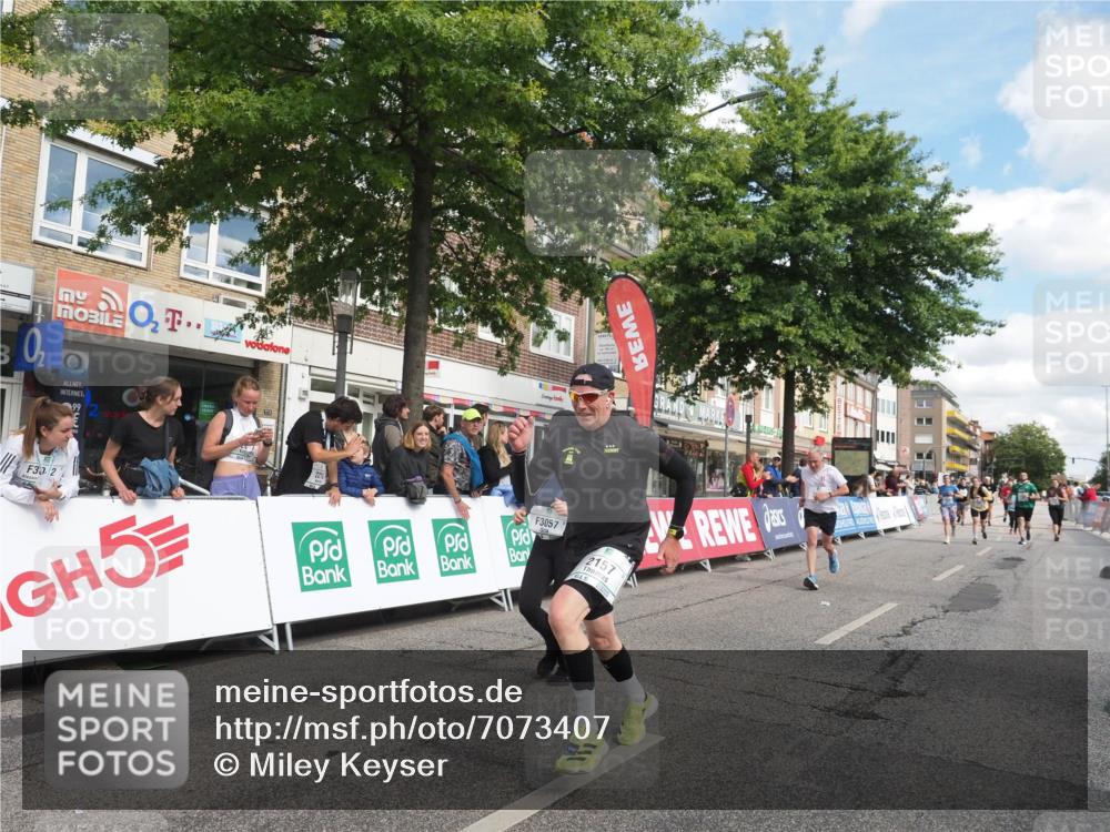 15.09.2024 - PSD Bank Halbmarathon Miley Keyser http://msf.ph/oto/7073407 15.09.2024 12:29:00 Ziel 2075, 2076, 2108, 2157, 2288, 2715, 3057, 3247, 3255, 3266, 3287, 3325, 3401 meine-sportfotos.de