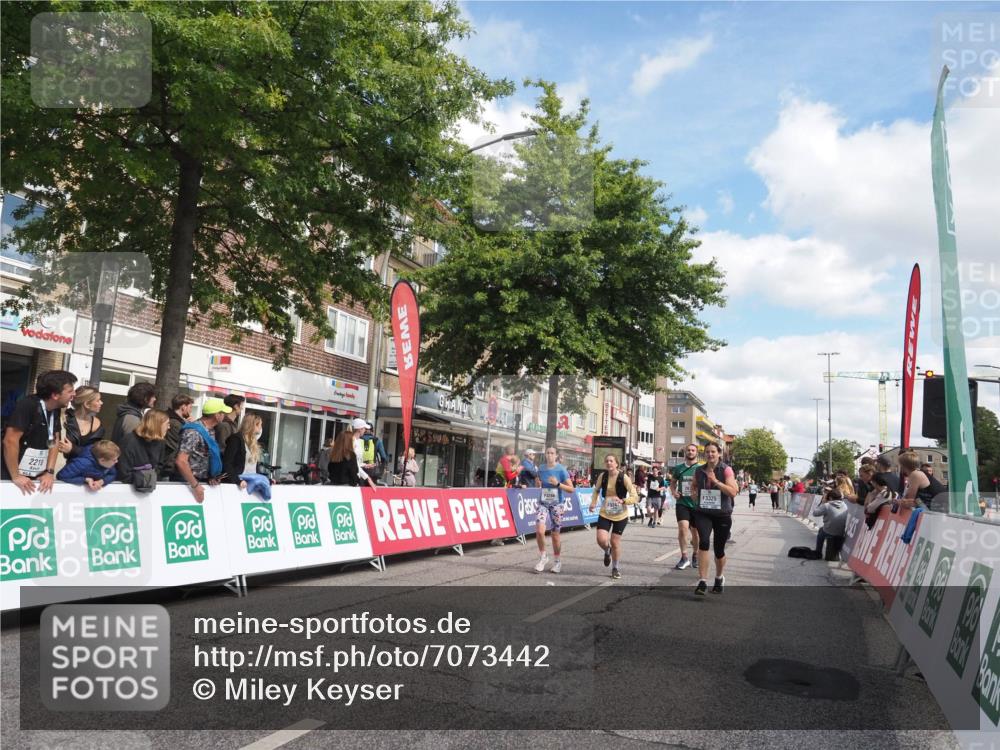 15.09.2024 - PSD Bank Halbmarathon Miley Keyser http://msf.ph/oto/7073442 15.09.2024 12:29:04 Ziel 2075, 2076, 2108, 2157, 2288, 2451, 3057, 3247, 3255, 3266, 3287, 3325, 3401, 3491 meine-sportfotos.de