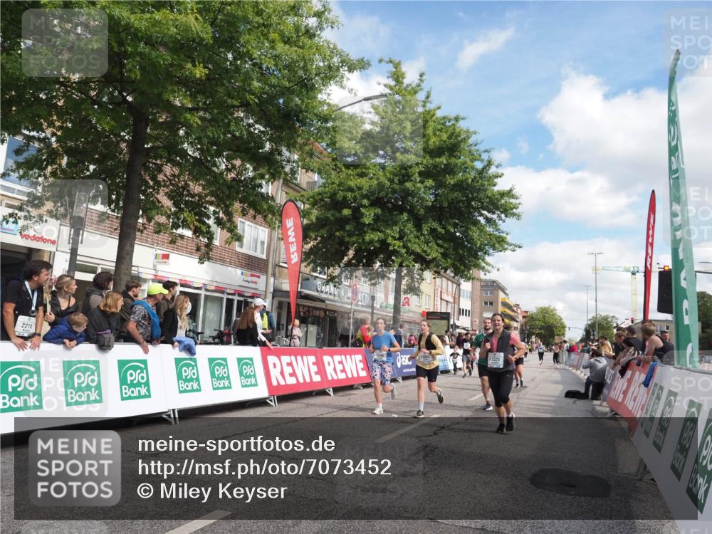 15.09.2024 - PSD Bank Halbmarathon Miley Keyser http://msf.ph/oto/7073452 15.09.2024 12:29:05 Ziel 2075, 2076, 2089, 2108, 2157, 2288, 2362, 2451, 3057, 3247, 3255, 3266, 3287, 3325, 3401, 3491 meine-sportfotos.de