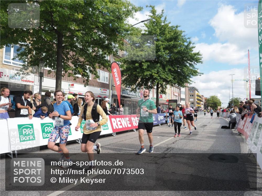 15.09.2024 - PSD Bank Halbmarathon Miley Keyser http://msf.ph/oto/7073503 15.09.2024 12:29:07 Ziel 2073, 2075, 2076, 2089, 2157, 2288, 2362, 2451, 3057, 3247, 3255, 3266, 3287, 3325, 3401, 3491 meine-sportfotos.de